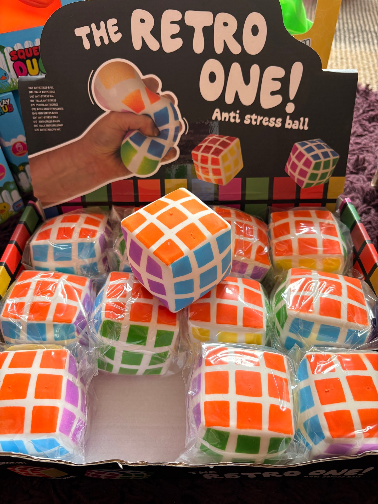 Retro squishy cube