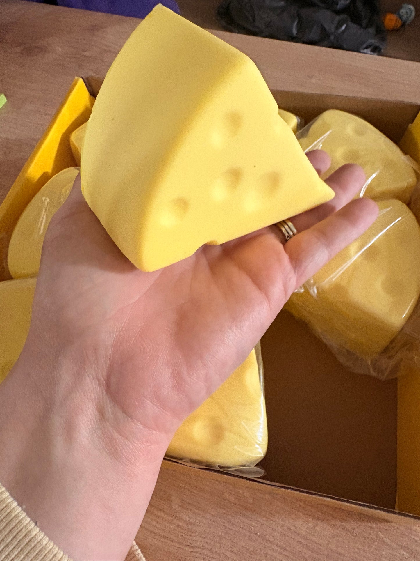 Slow rise foam cheese triangle