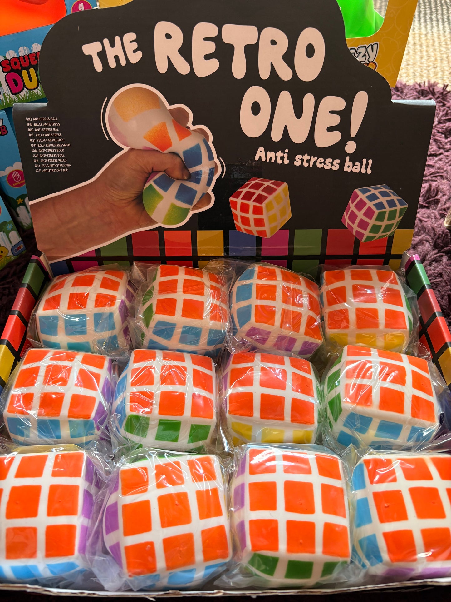 Retro squishy cube