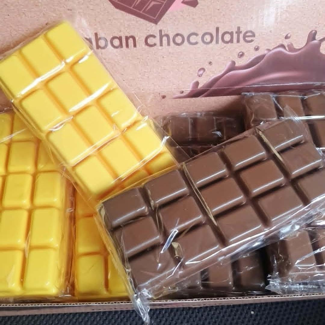 Slow rise squishy chocolate bar