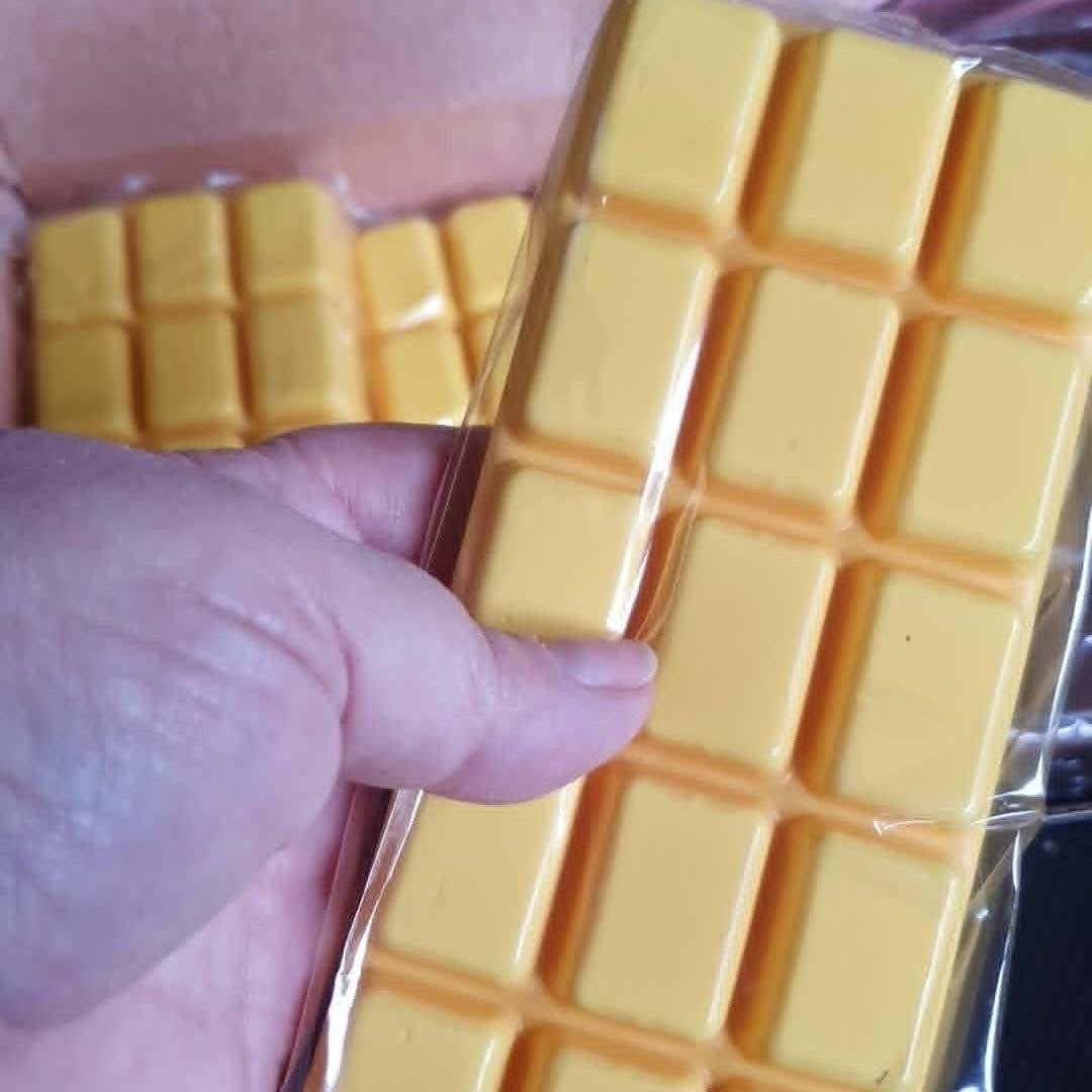 Slow rise squishy chocolate bar