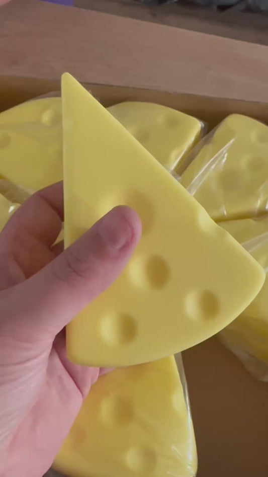 Slow rise foam cheese triangle
